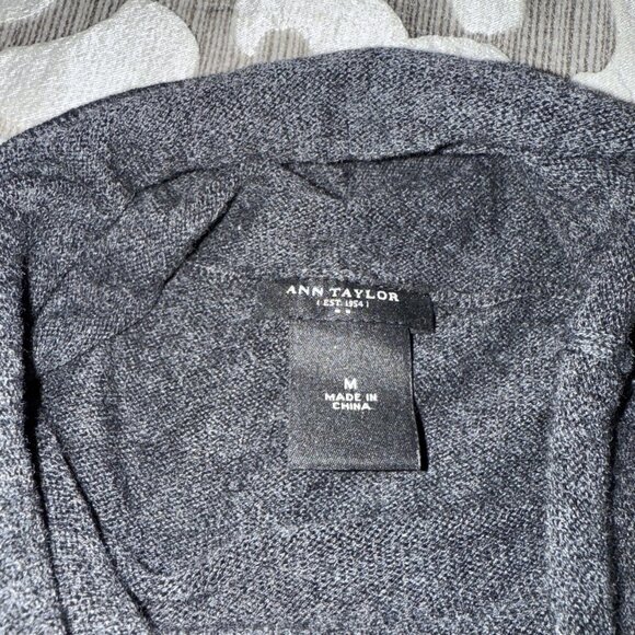Ann Taylor Womens Sweater Medium Gray Turtleneck Puff Sleeve Tunic Lightweight - Picture 4 of 6